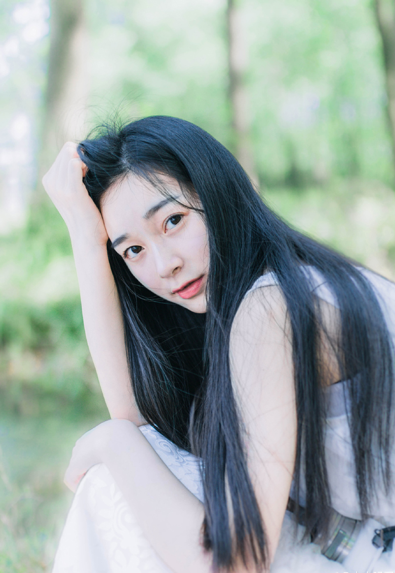 “不错，此人乃江东新任都督，以前一直是周瑜的副手，颇得周瑜信任，在军中威望也足够。”马良解释道。